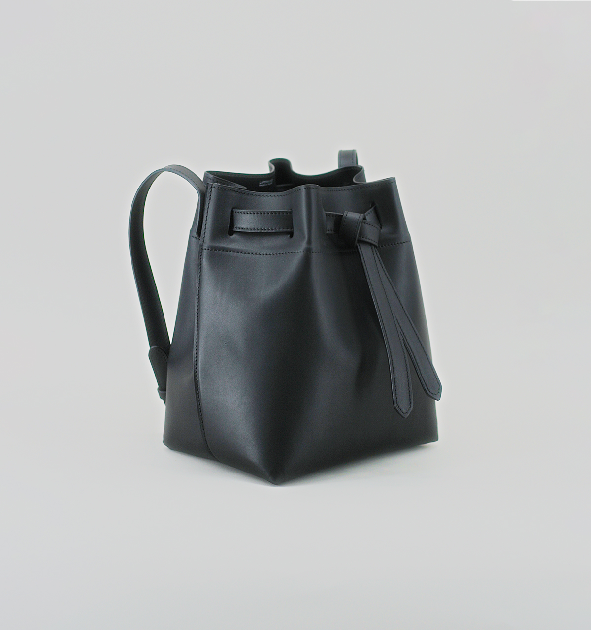 Black Baranil Calf Bucket Bag - laperruque