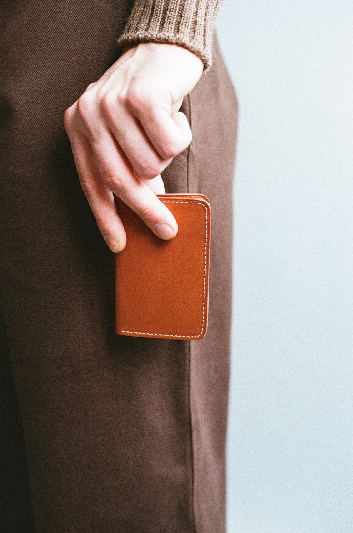 Porte-Cartes Livre en Veau Végétal Whisky