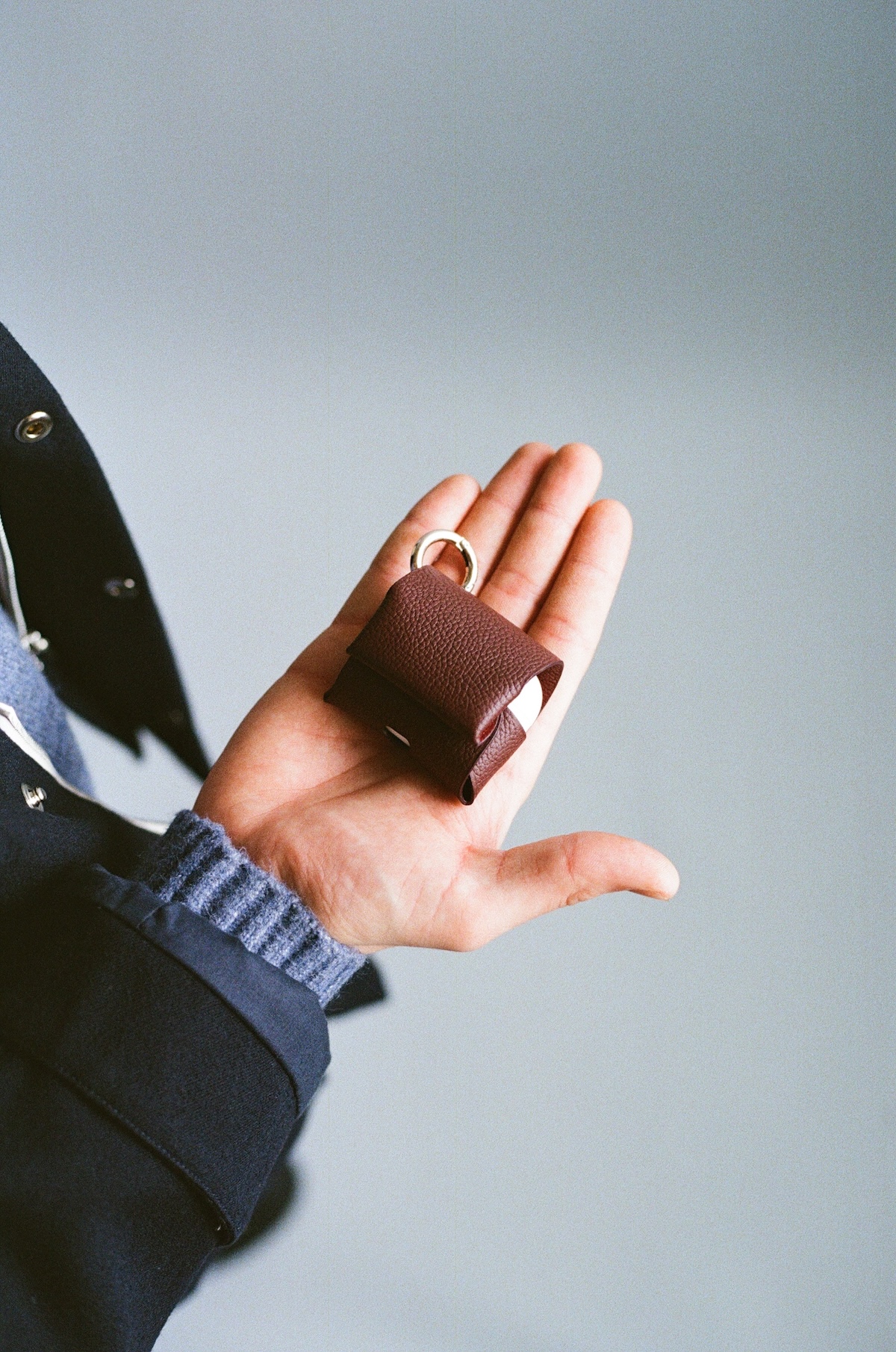 Étui pour Airpods Open Source en Taurillon Grainé Grenat