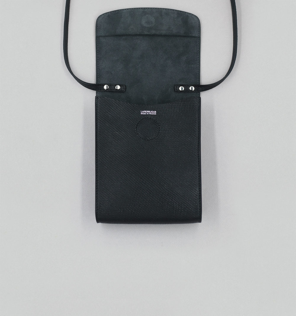 Pochette à Rabat En Cuir de Russie Noir