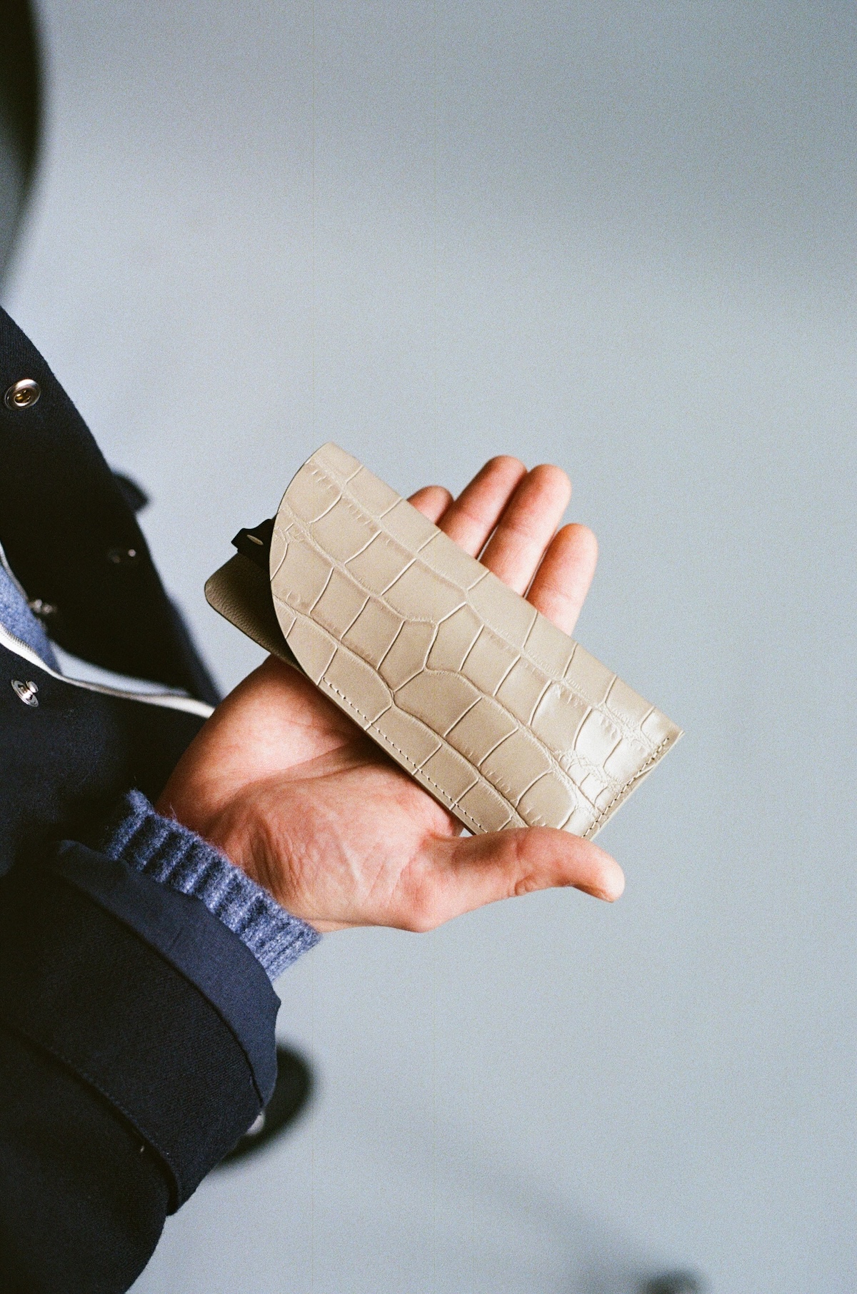 Mastic Crocodile Embossed Calf Leather Neck Glasses Sleeve