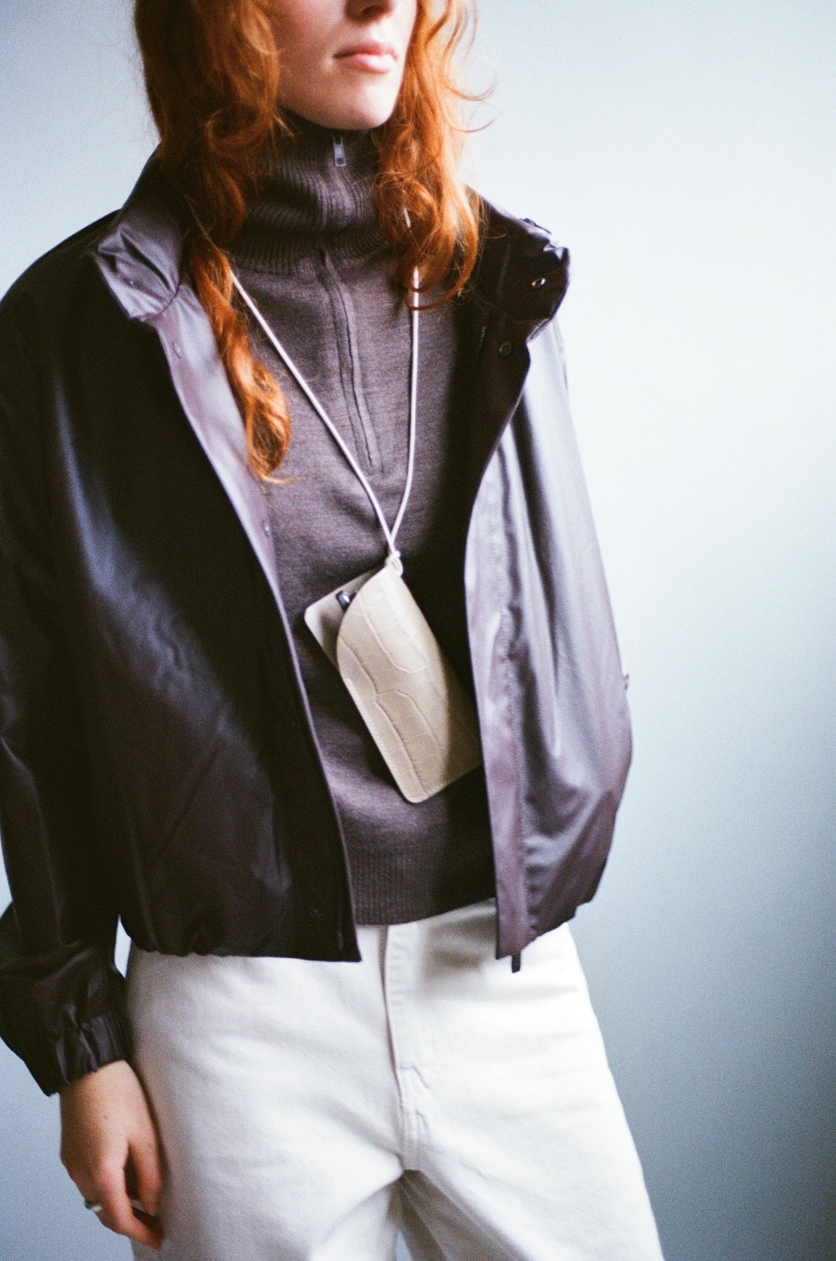 Mastic Crocodile Embossed Calf Leather Neck Glasses Sleeve