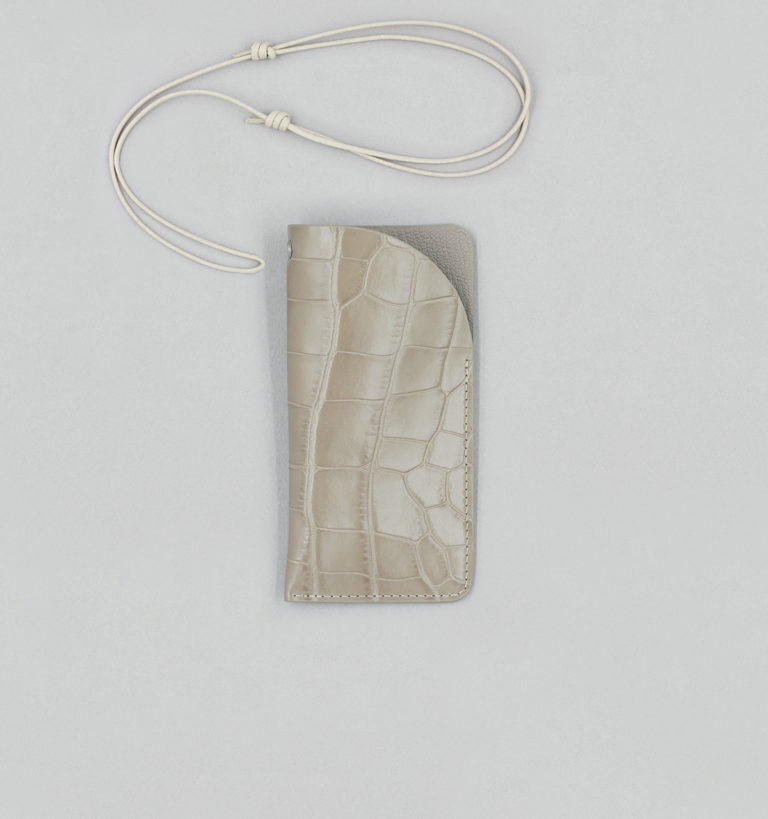 Mastic Crocodile Embossed Calf Leather Neck Glasses Sleeve