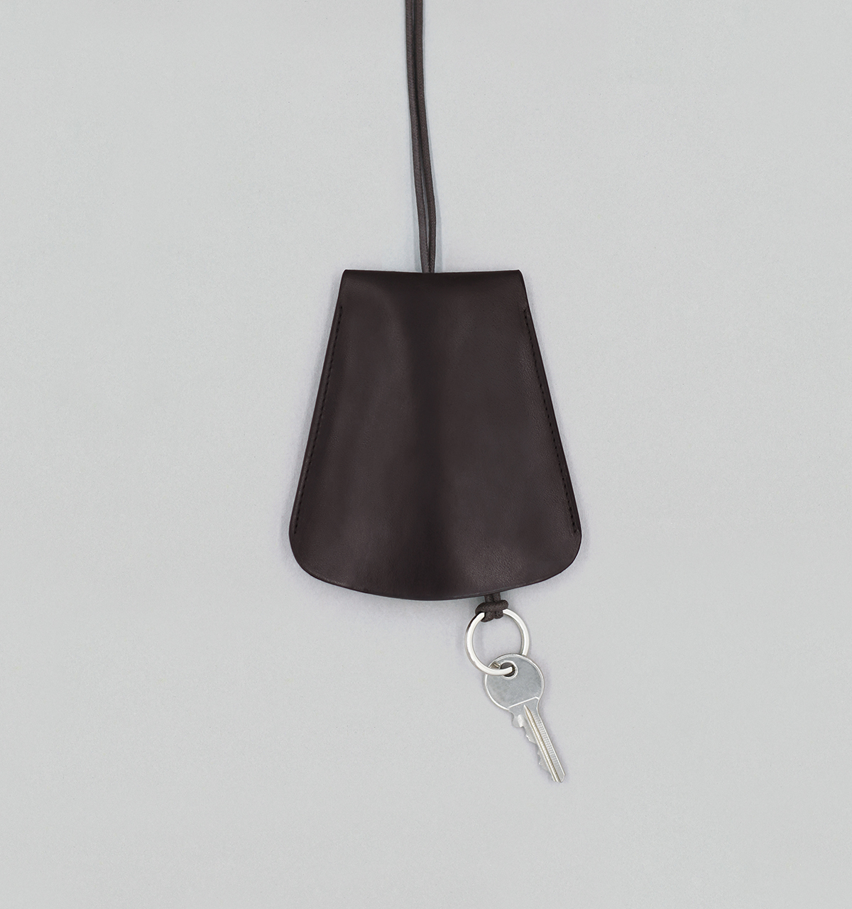 Grand Porte-Clés Cloche en Veau à Double Tannage Chocolat