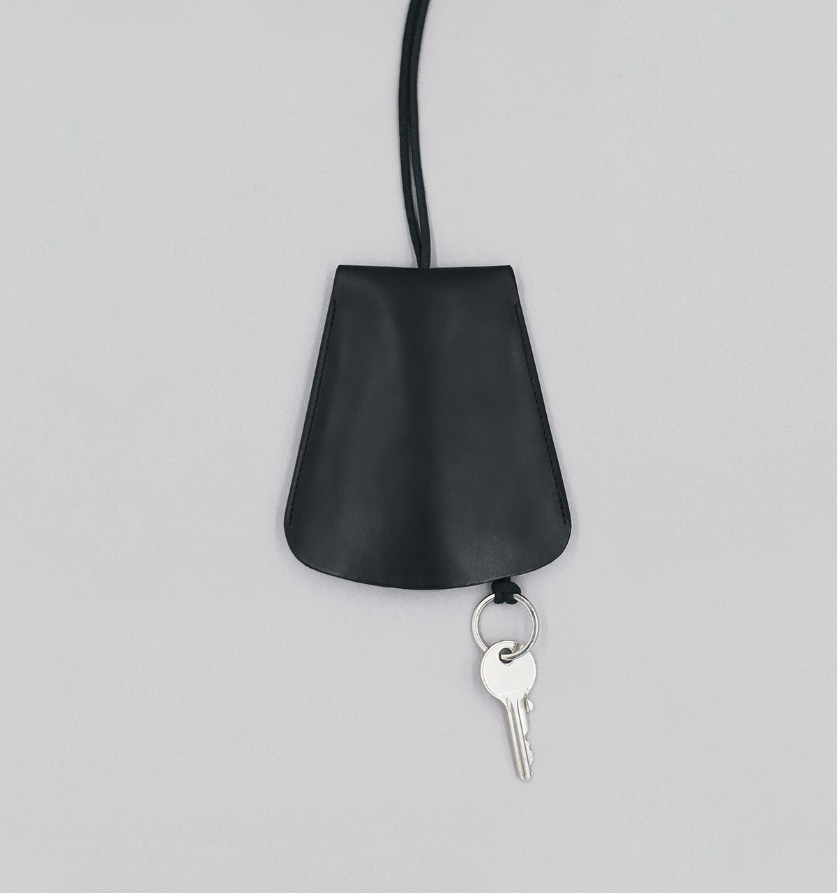 Grand Porte-Clés Cloche en Veau à Double Tannage Noir