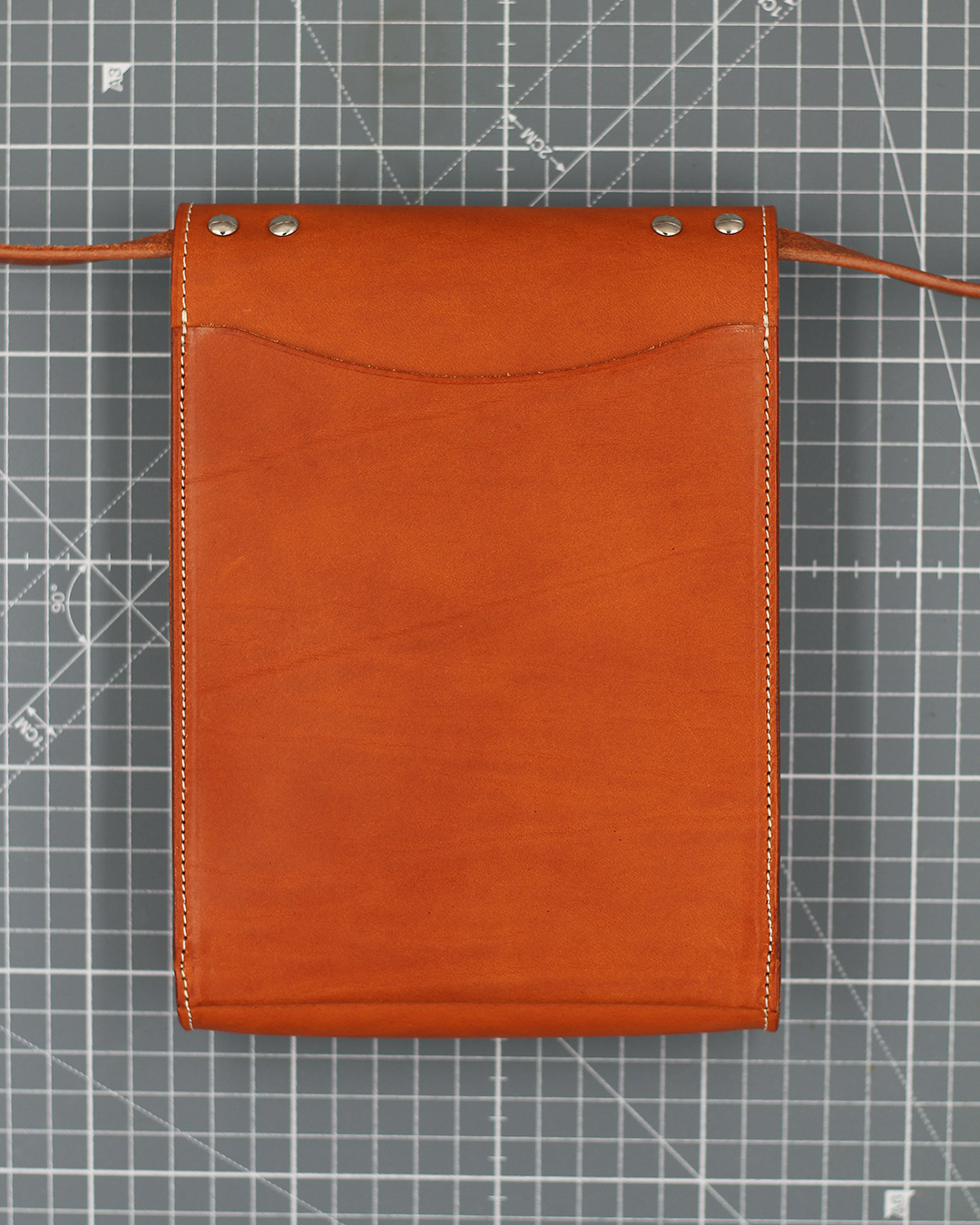 96 - Whiskey Vegetable Calf Flap Pouch