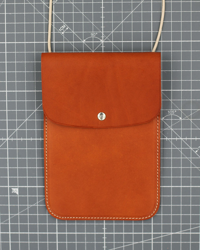 98 - Whiskey Vegetable Calf Neck Pouch