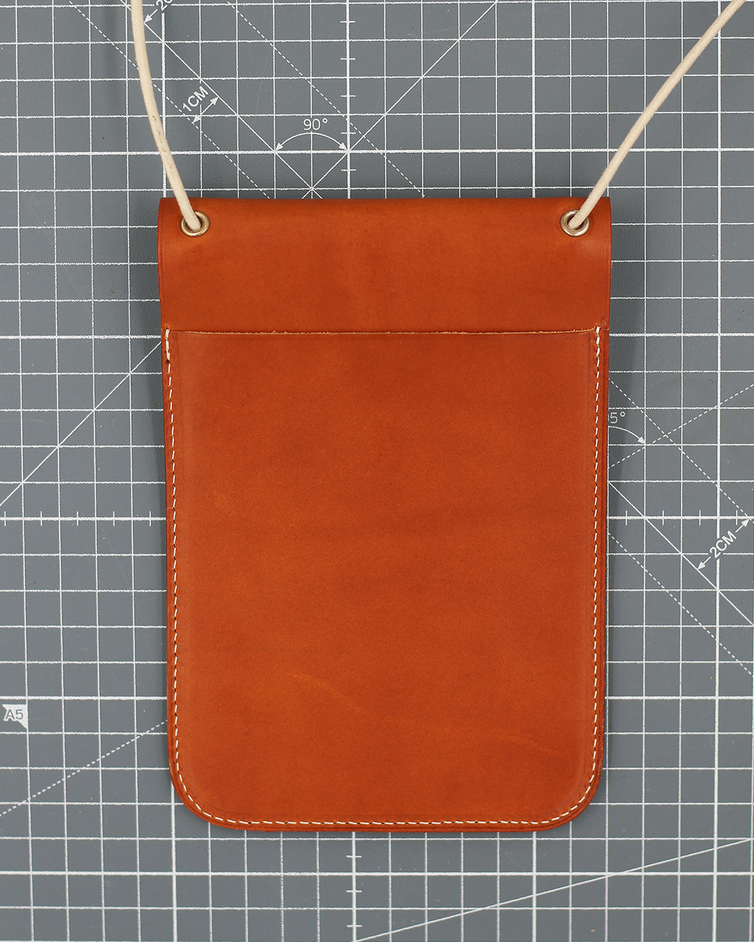 98 - Whiskey Vegetable Calf Neck Pouch
