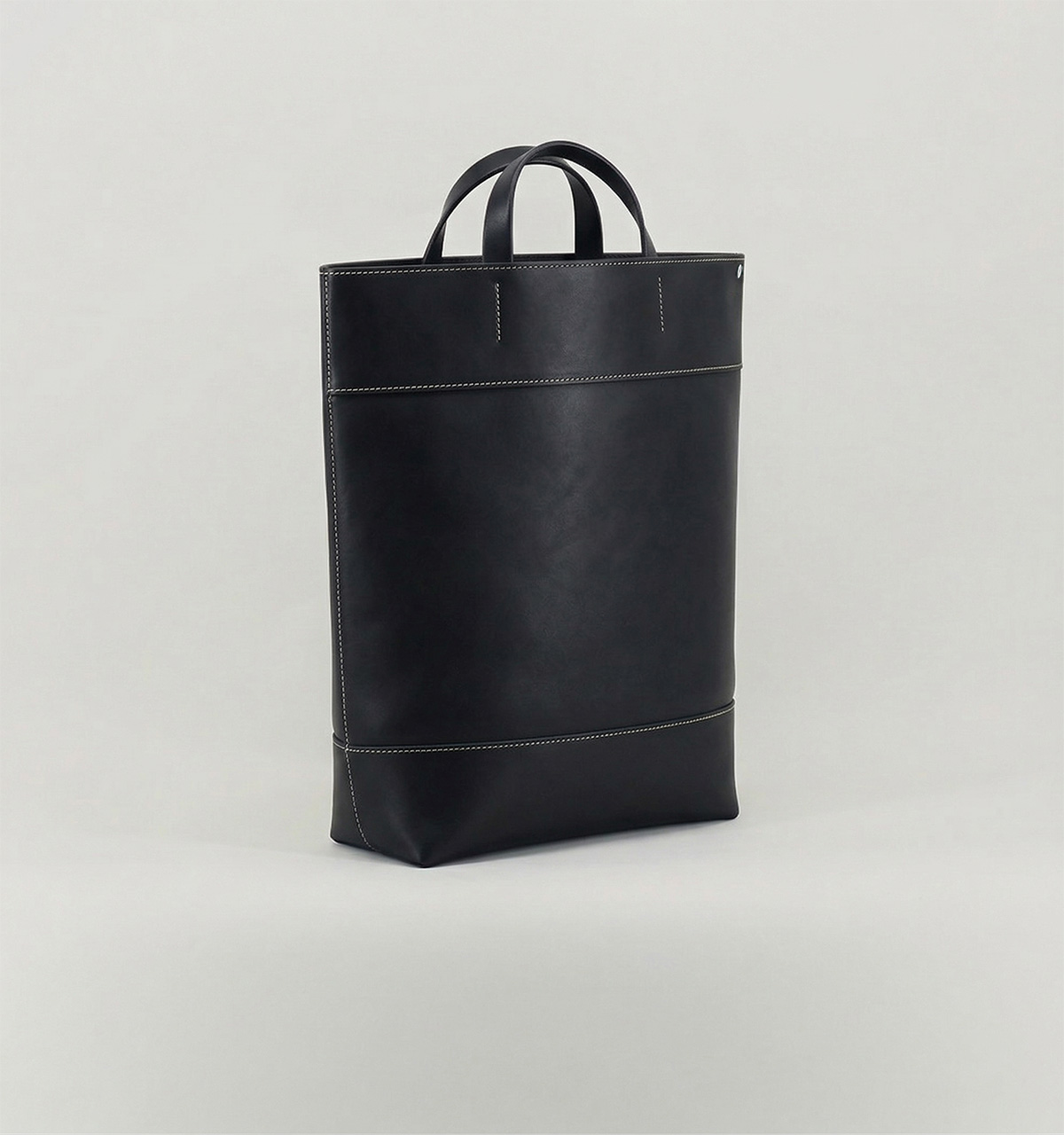 Sac Cabas Trois Pans en Veau Végétal Noir