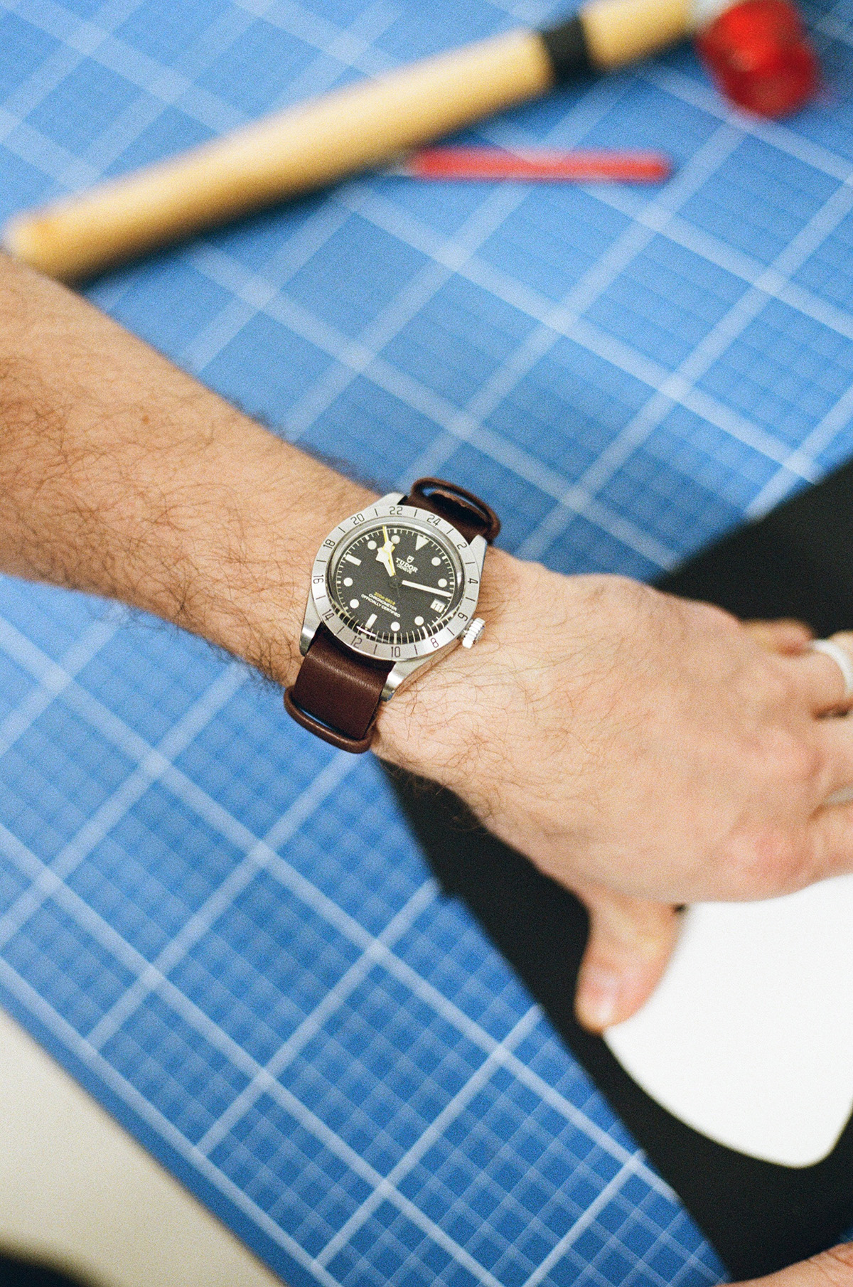 Bracelet de montre une pièce en veau végétal Chocolat