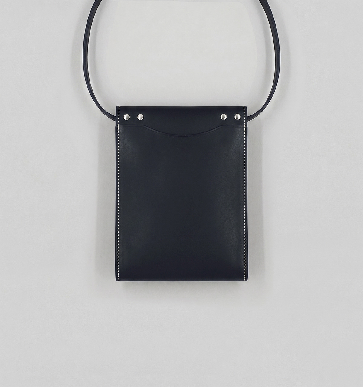 Pochette à Rabat En Veau Végétal Noir
