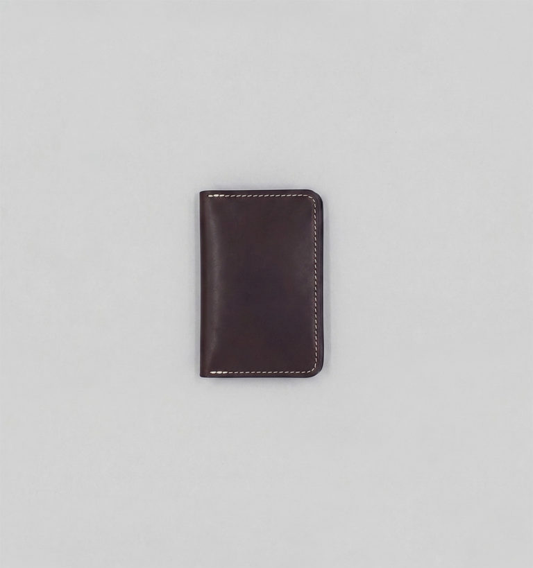 Porte-Cartes Livre en Veau Végétal Chocolat