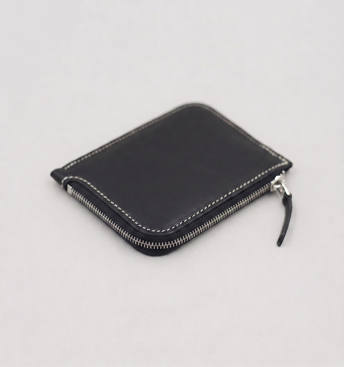 Black Vegetable Calf Leather Half-Zip Wallet
