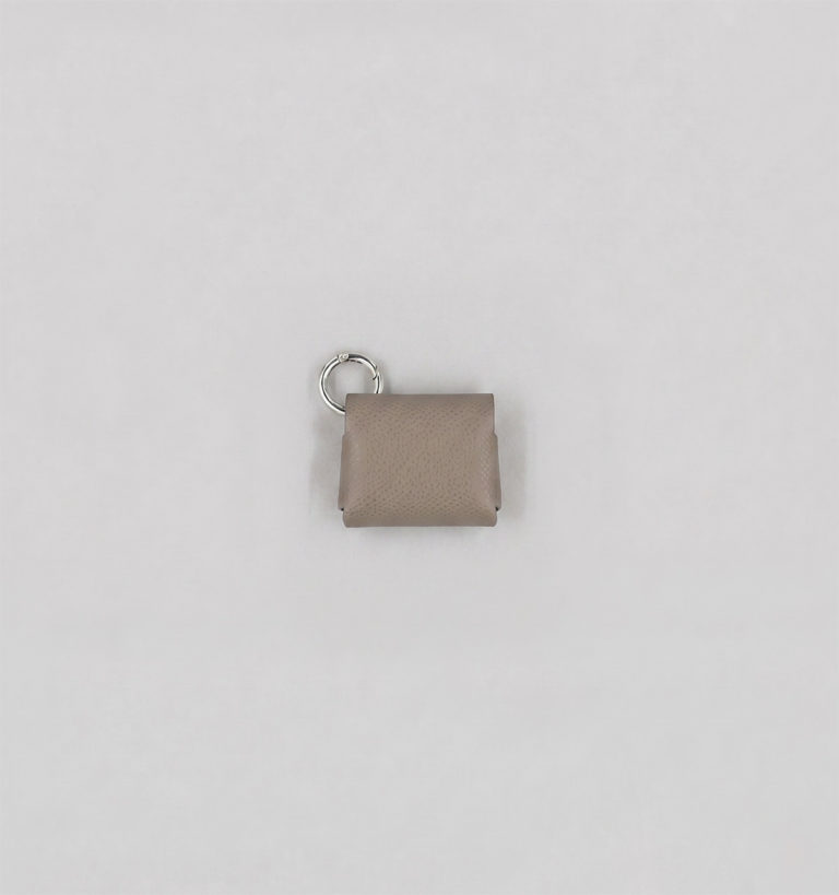 Étui pour Airpods Open Source en Veau Quadrillé Taupe
