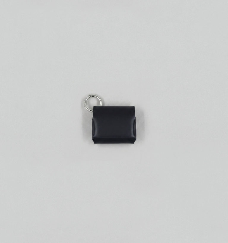 Étui pour Airpods Open Source en Veau Végétal Noir