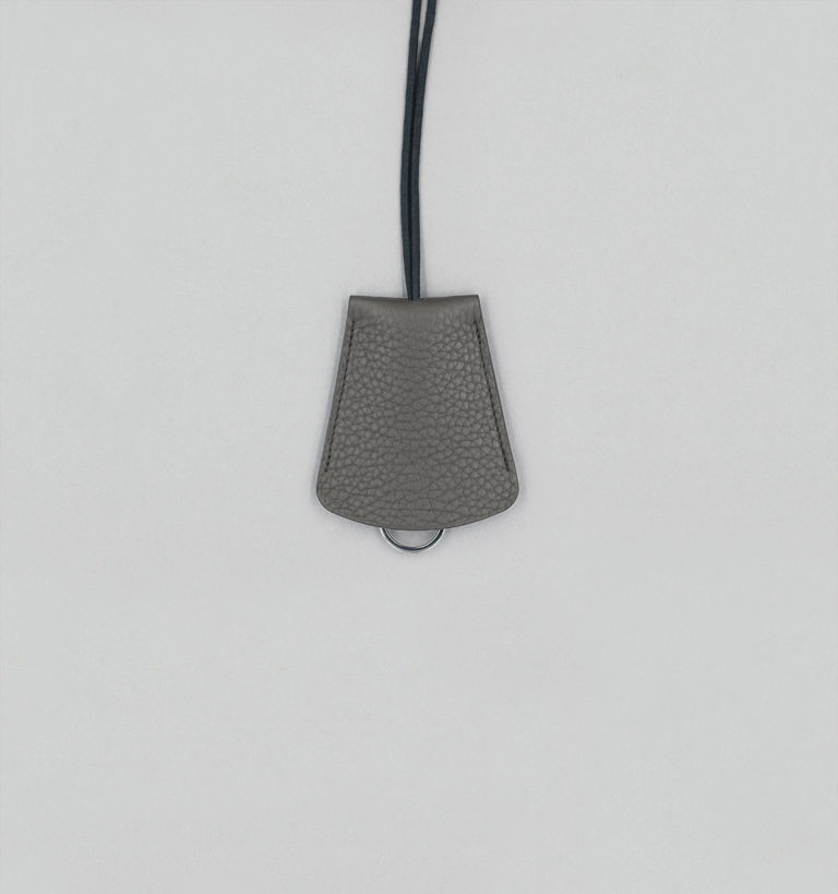 Porte-Clés Cloche en Veau Grainé Gris Ardoise
